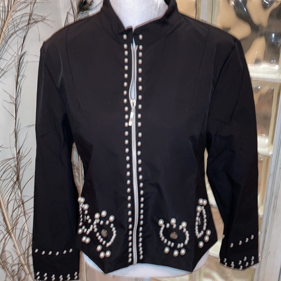 CLEARANCE!!!NEW w/Tags black & pearl windbreaker. This one is stunning!🥰♠️♠️ - Picture 5 of 17